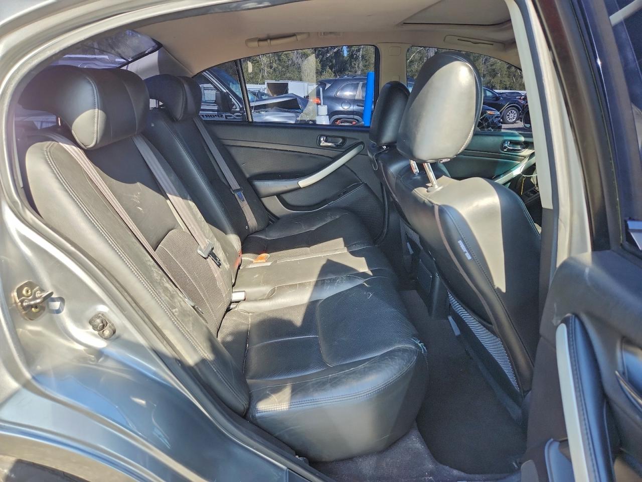 INFINITI G35 Image 9