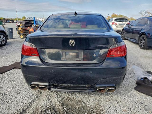 BMW 5 Series I Image 7