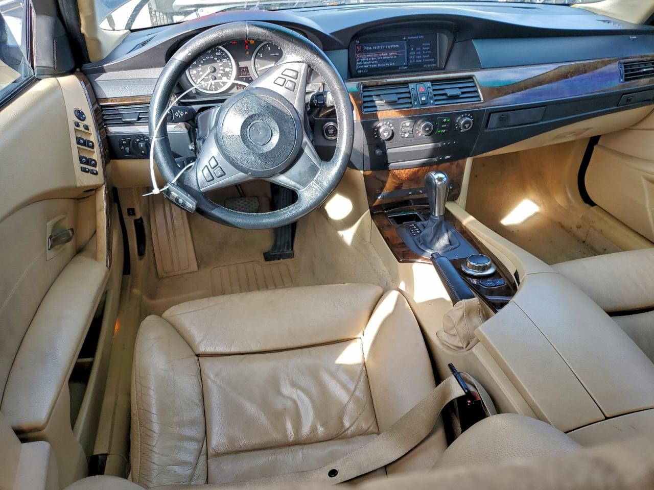 BMW 5 Series I Image 10