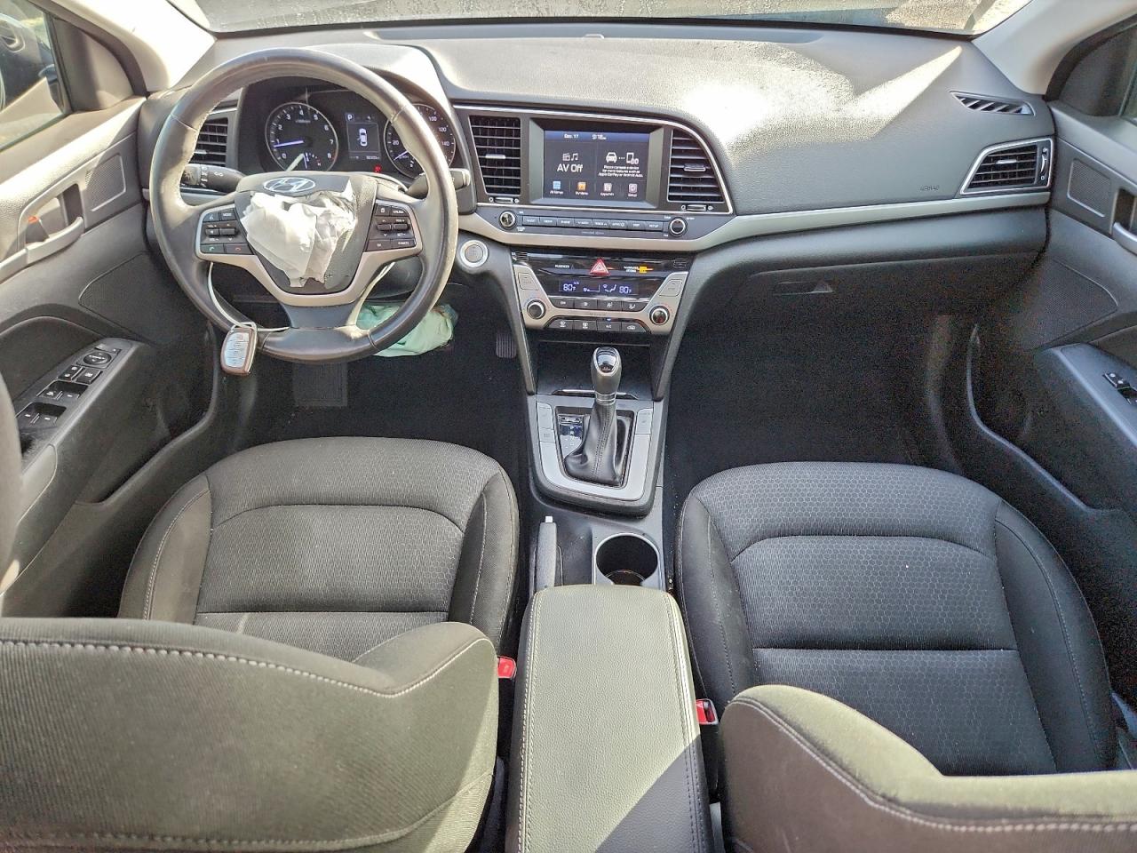 Hyundai ELANTRA Se Image 9