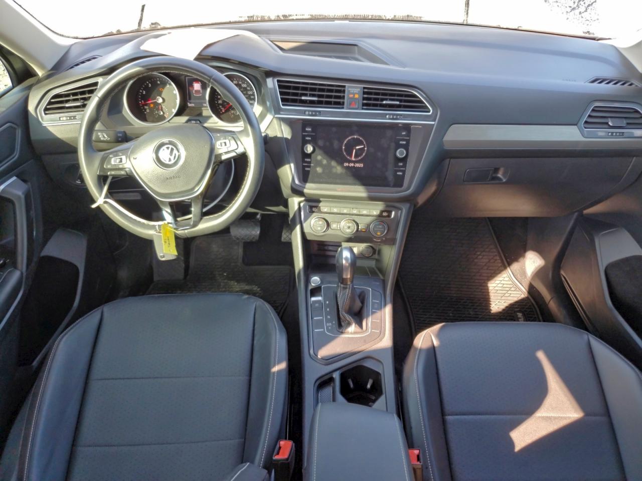 Volkswagen Tiguan Se Image 8