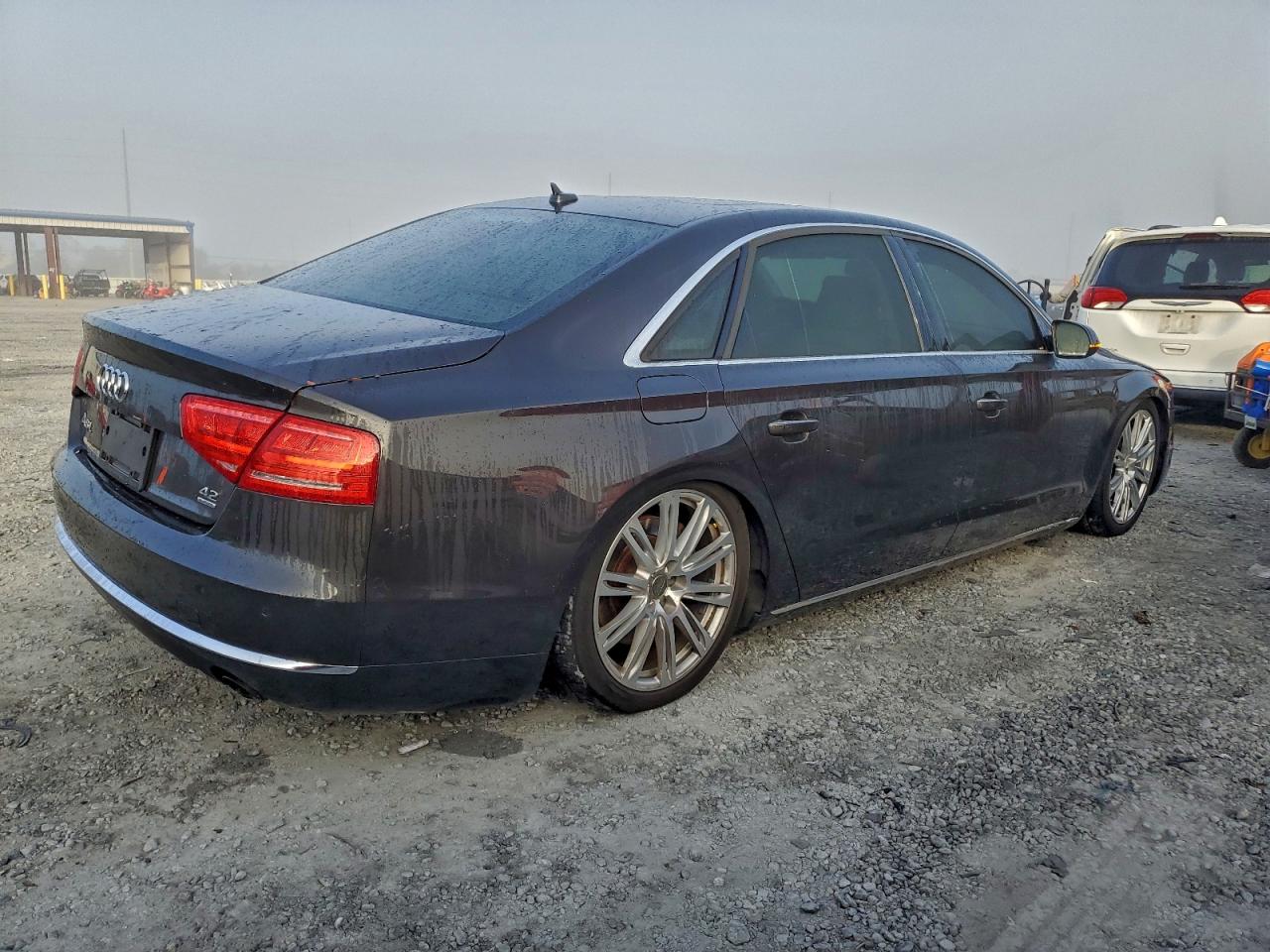 Audi A8 L Quattro Image 9
