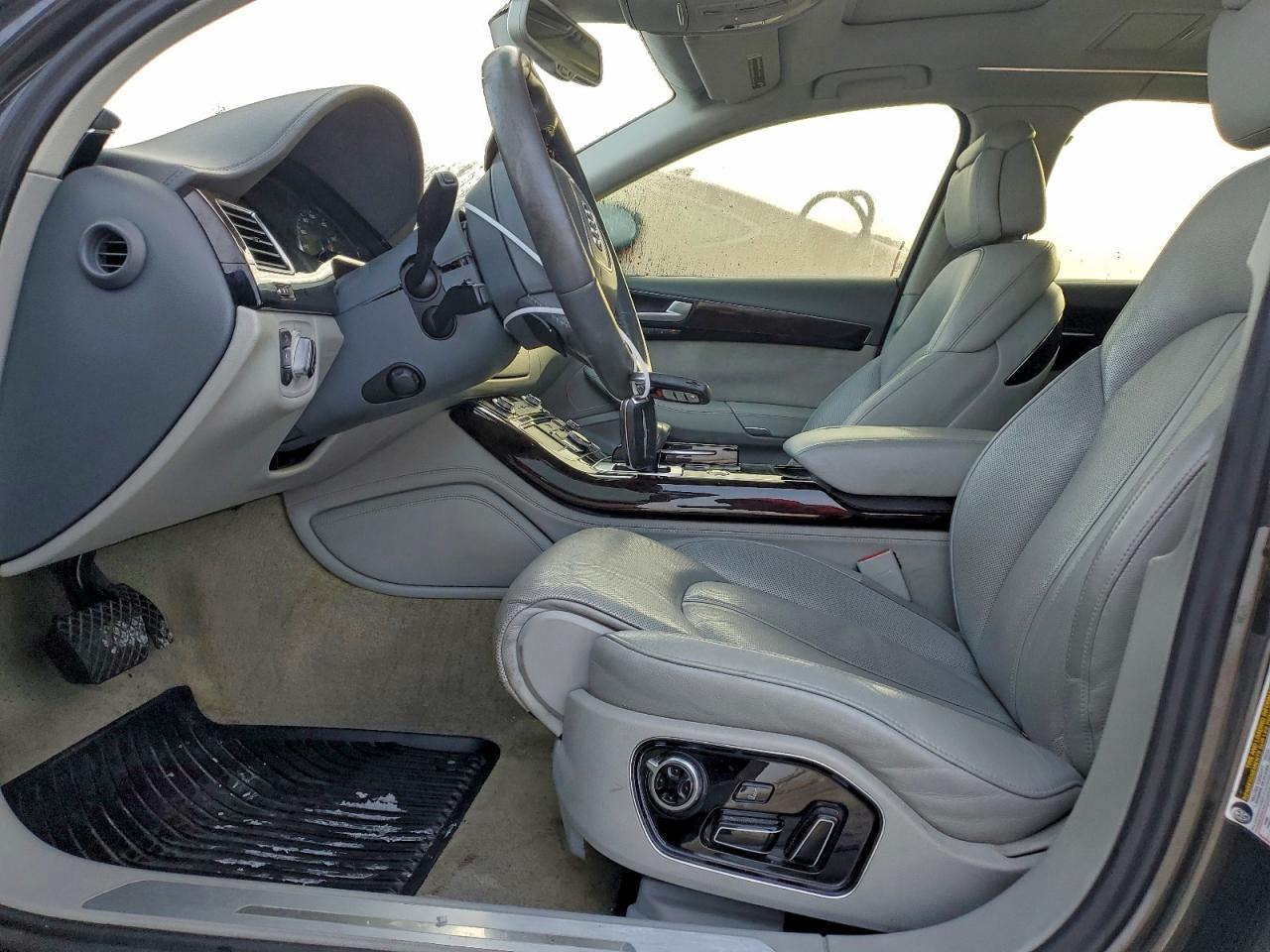 Audi A8 L Quattro Image 5