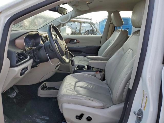 Chrysler Pacifica Touring L Image 6