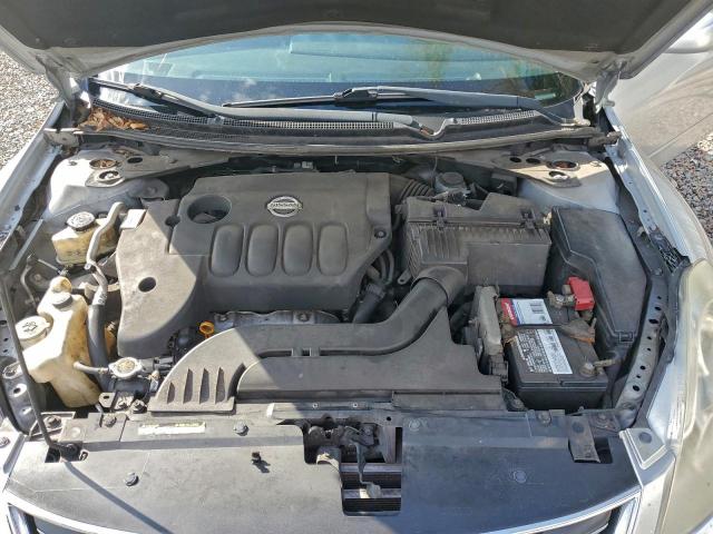 Nissan Altima Base Image 7
