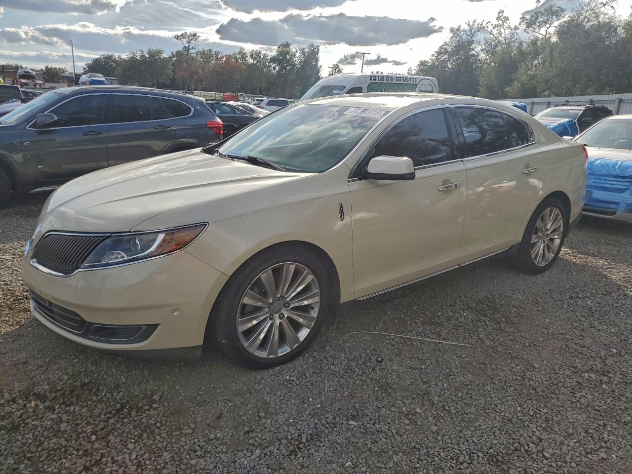 Lincoln MKS Image 1