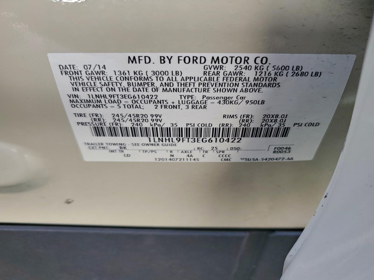 Lincoln MKS Image 12