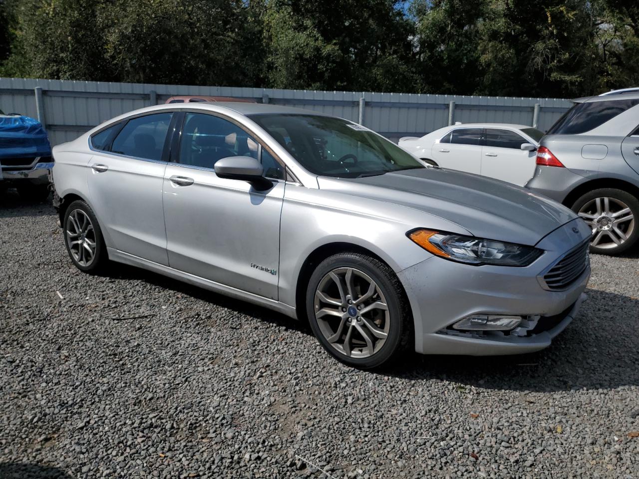 Ford Fusion Se Hybrid Image 13