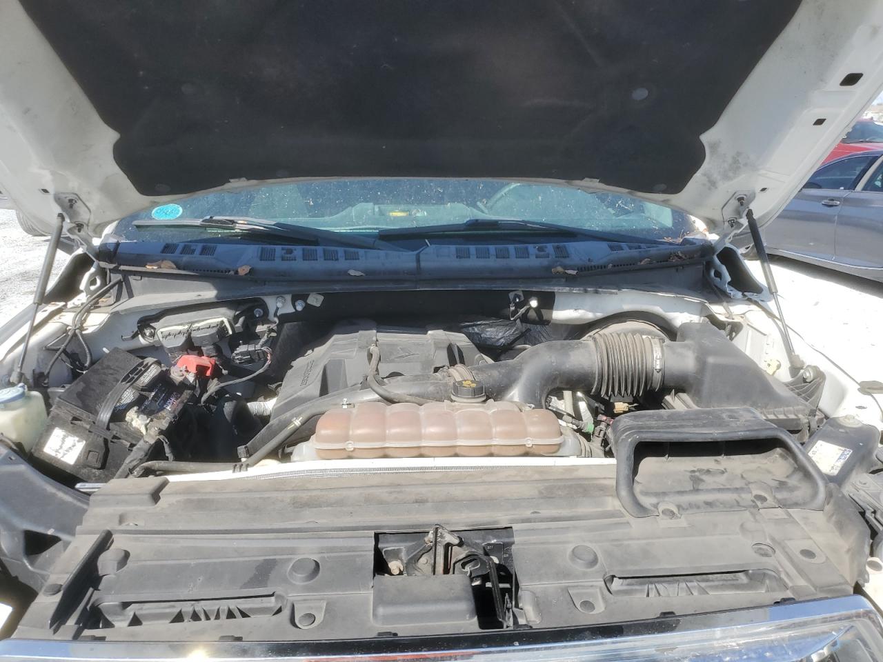 Ford F-150 Supercrew Image 11