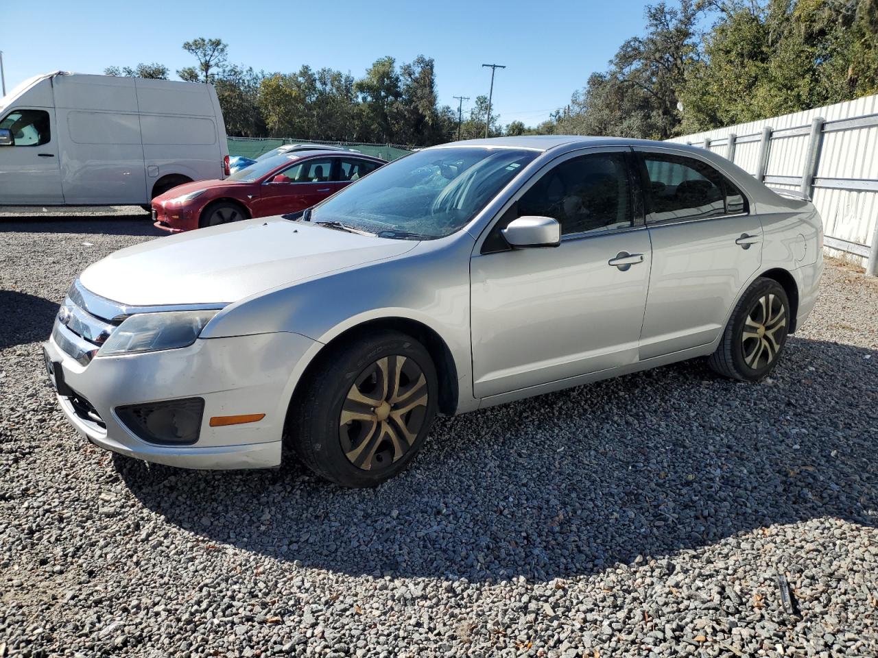 Ford Fusion Se Image 1