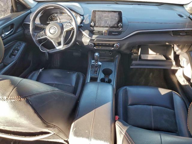 Nissan Altima Sr Image 8