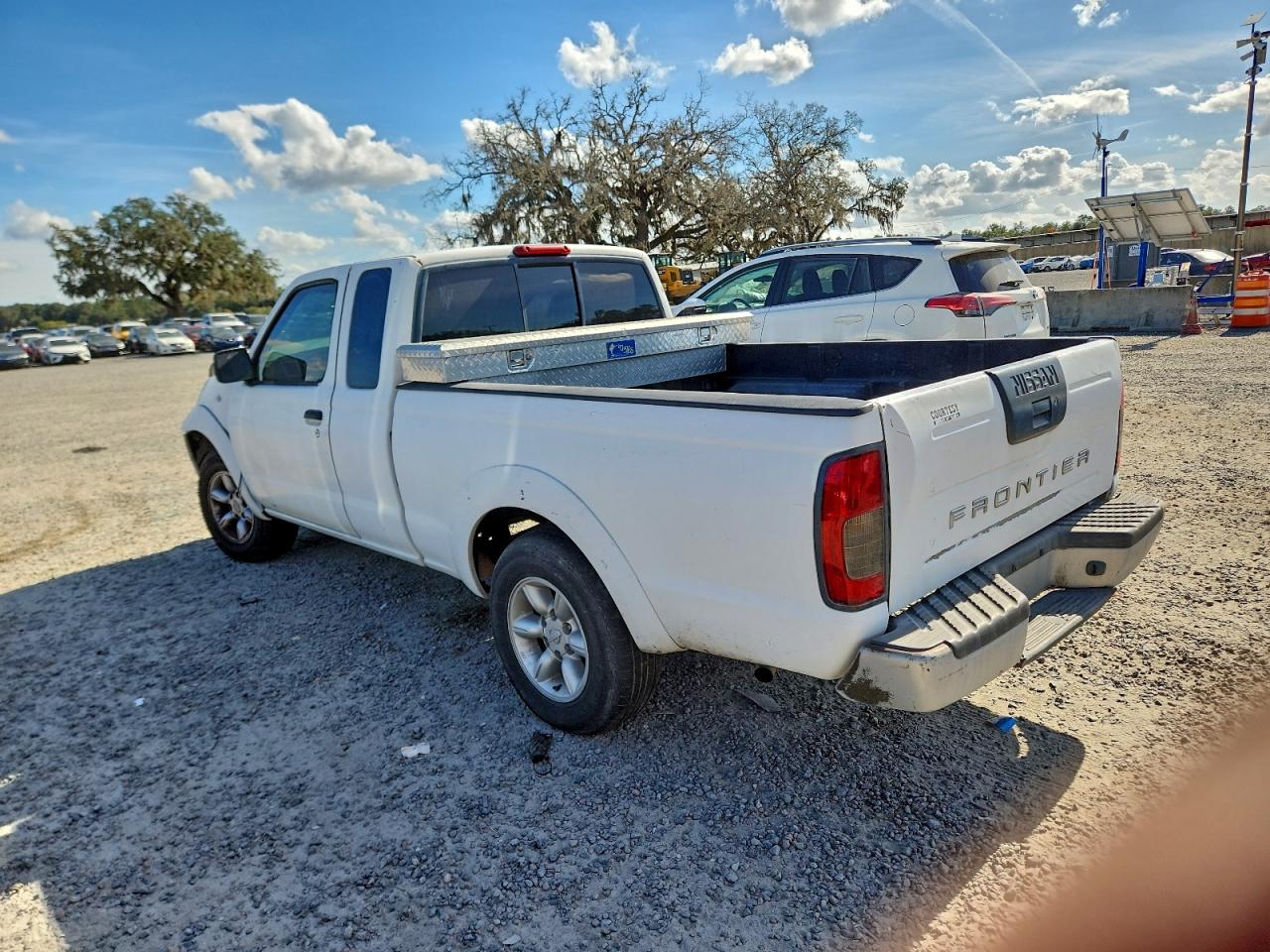 Nissan Frontier King Cab Xe Image 3