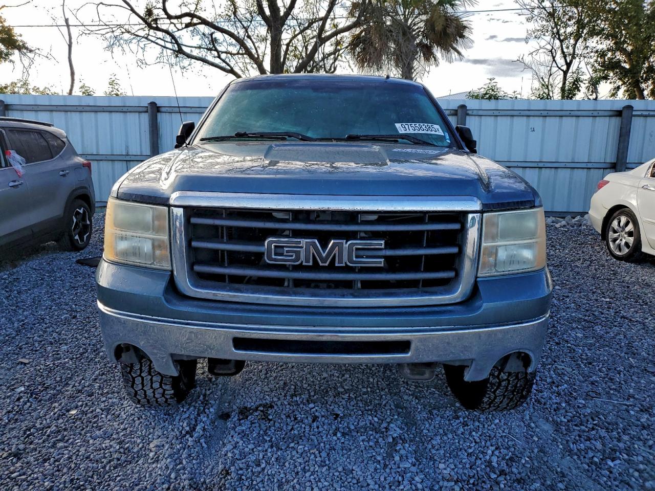 GMC Sierra C1500 Sl Image 11