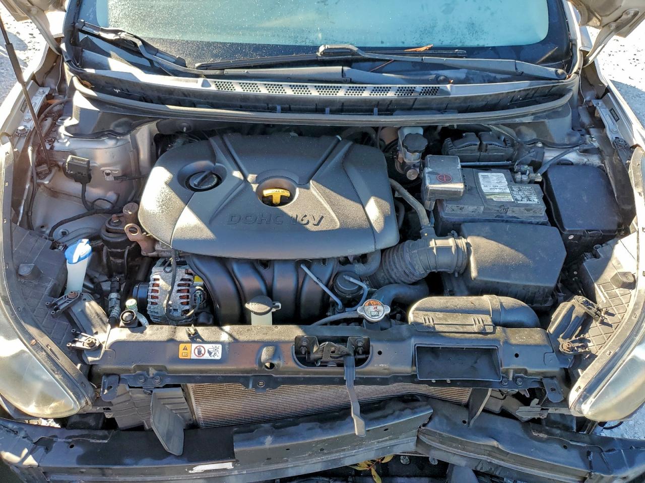 Hyundai ELANTRA Gls Image 12