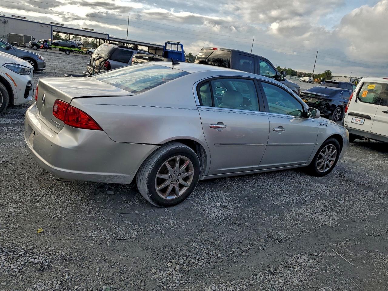 Buick Lucerne Cxl Image 6