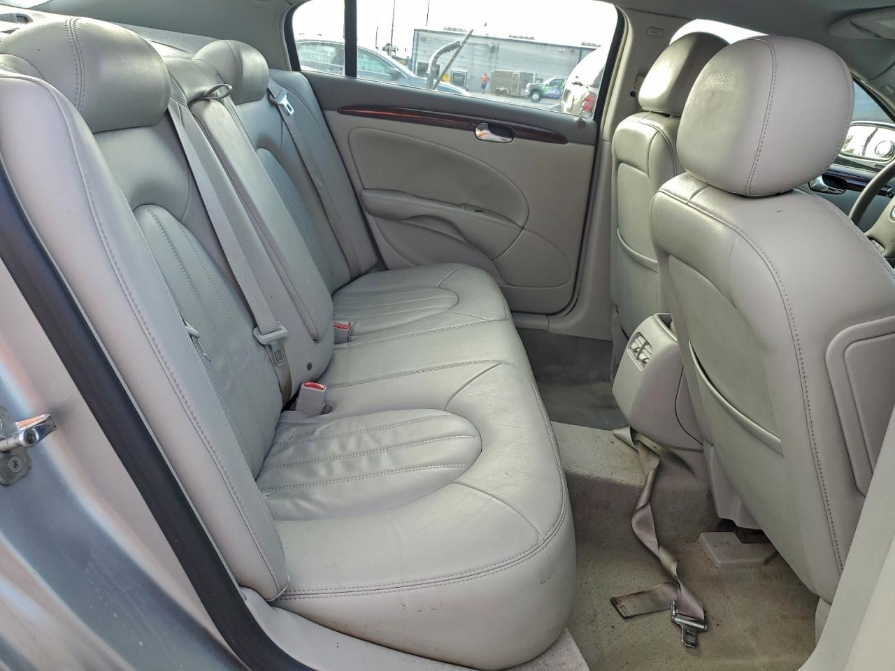 Buick Lucerne Cxl Image 7