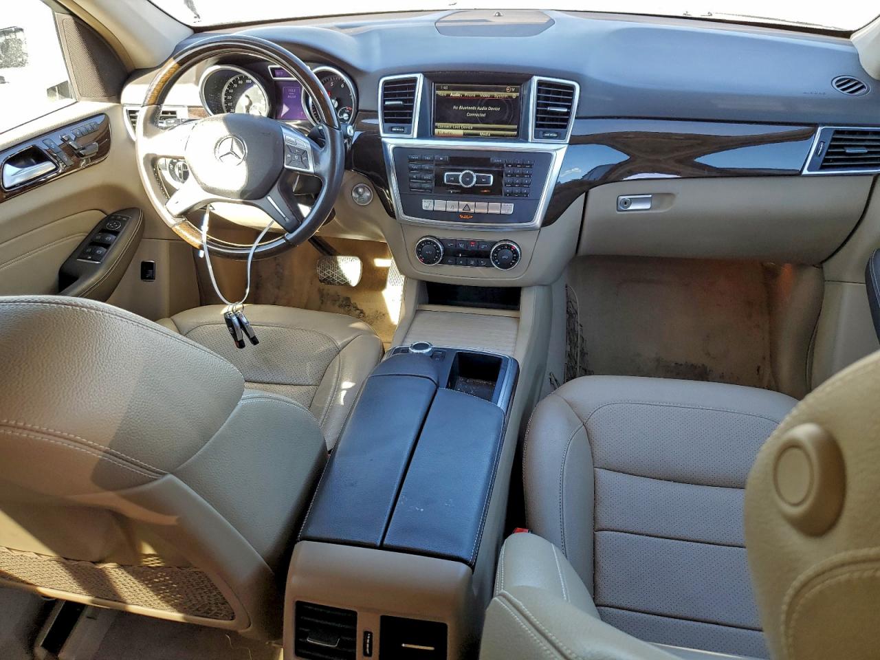 Mercedes-Benz M-Class 350 Image 8