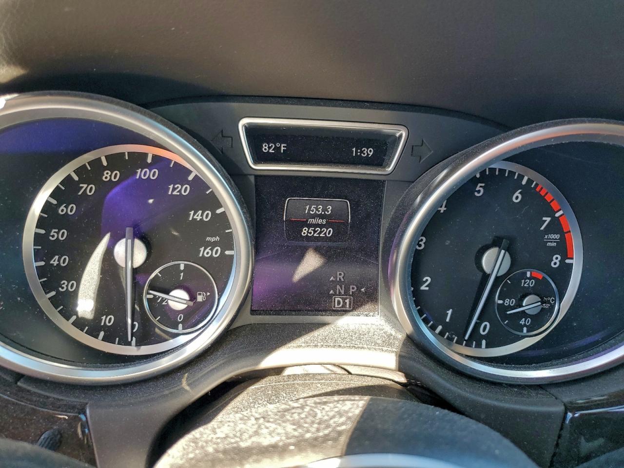 Mercedes-Benz M-Class 350 Image 11