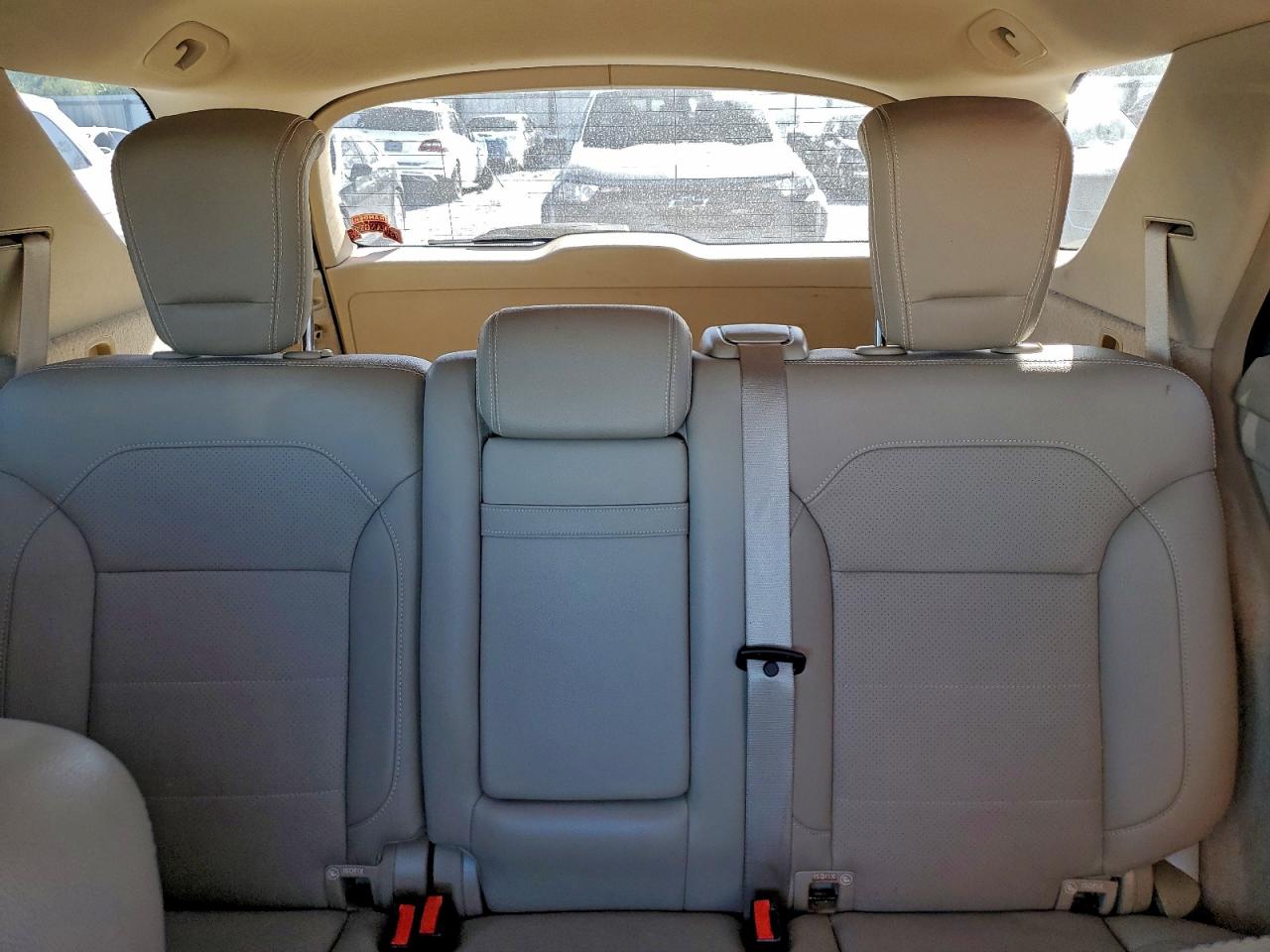 Mercedes-Benz M-Class 350 Image 9