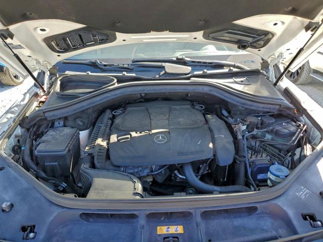 Mercedes-Benz M-Class 350 Image 12