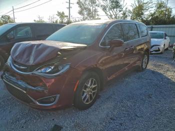  Salvage Chrysler Pacifica
